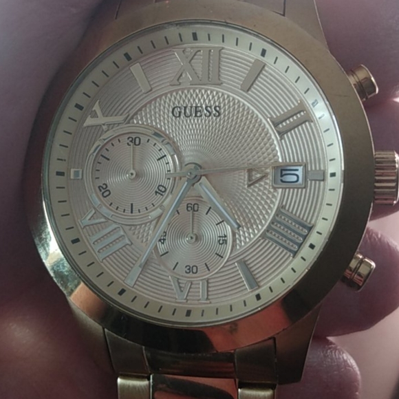 Guess gold tone stainless steel  seewatch 45mm - Picture 6 of 6